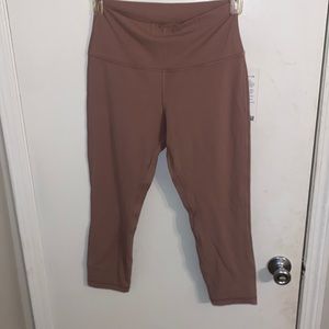 NWOT Lululemon Align HR Crop 23 TWRS